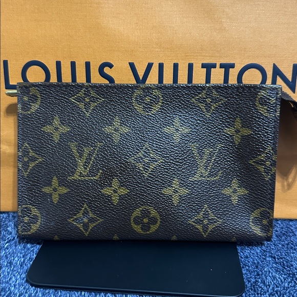 Louis Vuitton Monogram Pouch - Picture 2 of 11